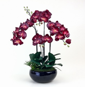 Arranjo de orquidea artificial bordo no vaso preto