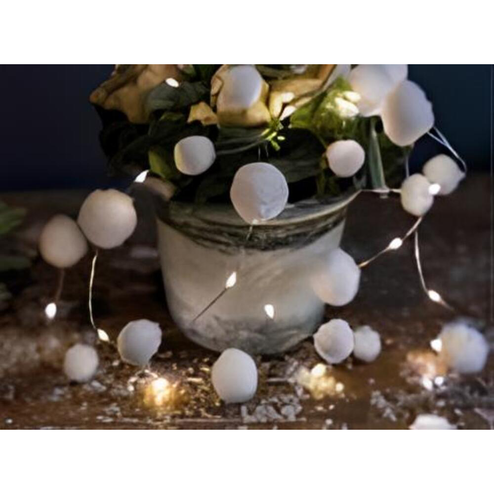 White pompom decorative string of lights